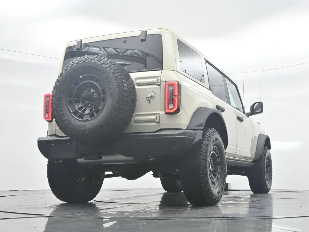 New 2026 Desert Sand Ford Badlands® image 55