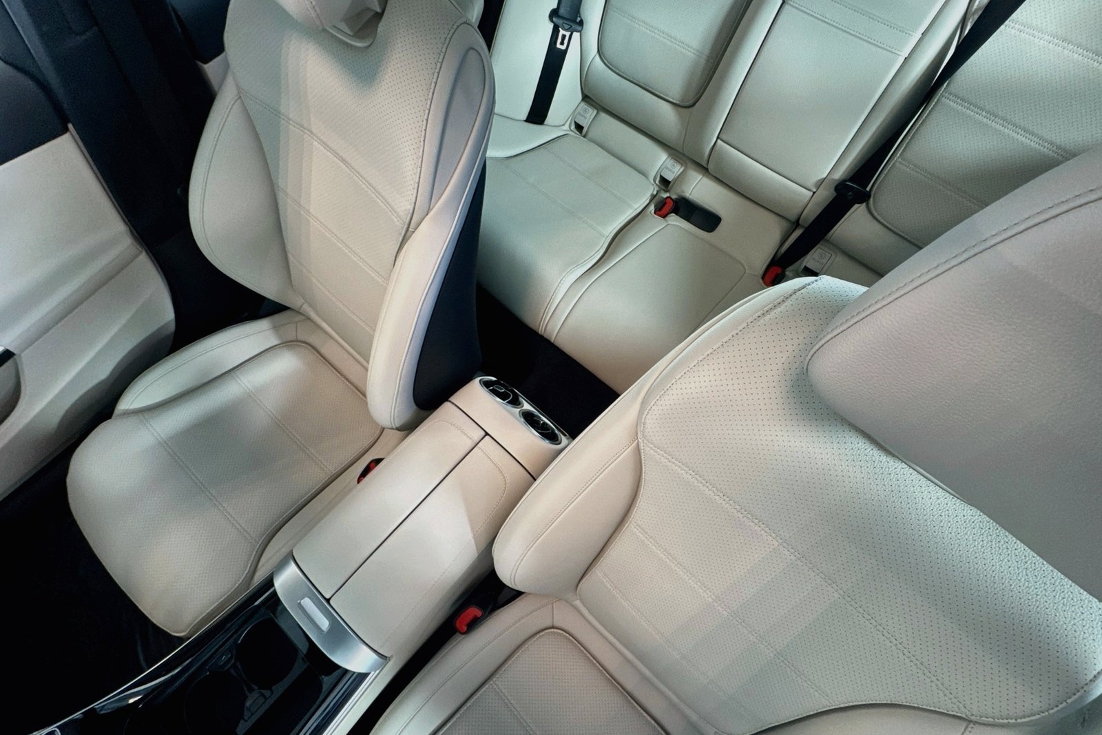New 2026 Twilight Blue Metallic Mercedes-Benz C 300 image 19