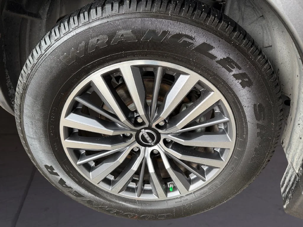 Used 2022 Gray Nissan SL image 9