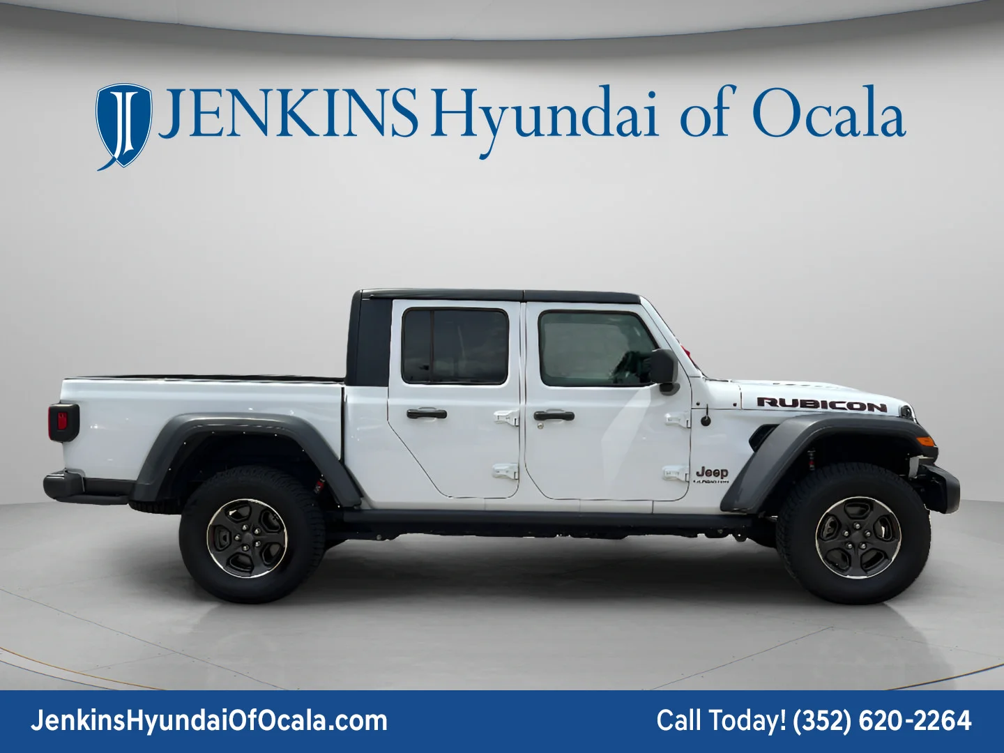 Used 2022 Bright White Clearcoat Jeep Rubicon image 2