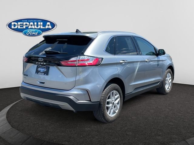 Used 2024 Silver Metallic Ford SEL image 7