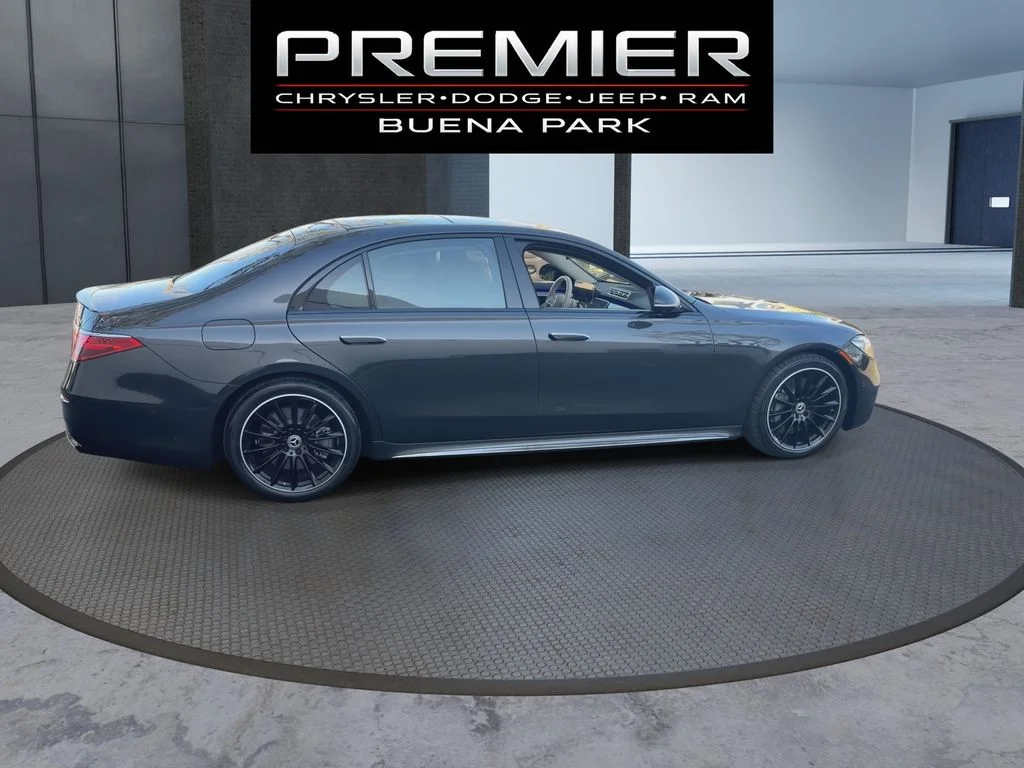 Used 2023 Gray Mercedes-Benz S 500 image 9