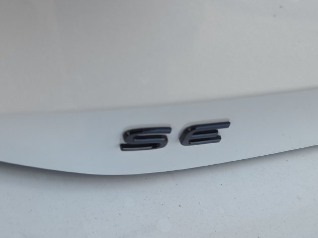New 2026 Opal White w/Deep Black Roof Volkswagen SE R-Line Black image 5