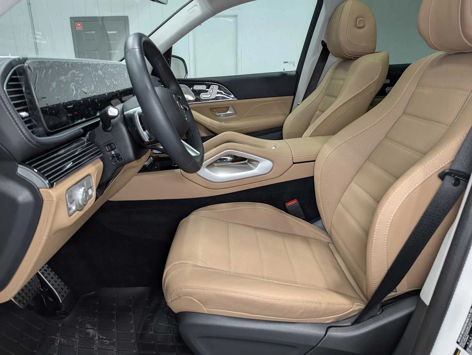 Certified Used 2026 Polar White Mercedes-Benz GLS 450 image 9