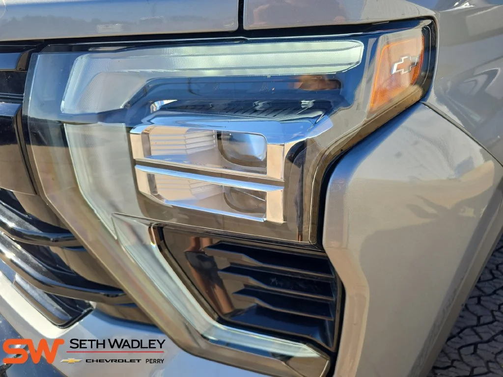 Used 2025 Sterling Gray Metallic Chevrolet LT image 32