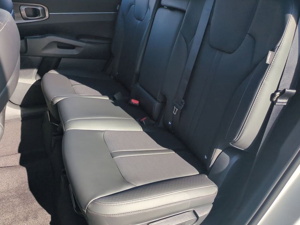 2026 Kia Sorento S - Photo 23
