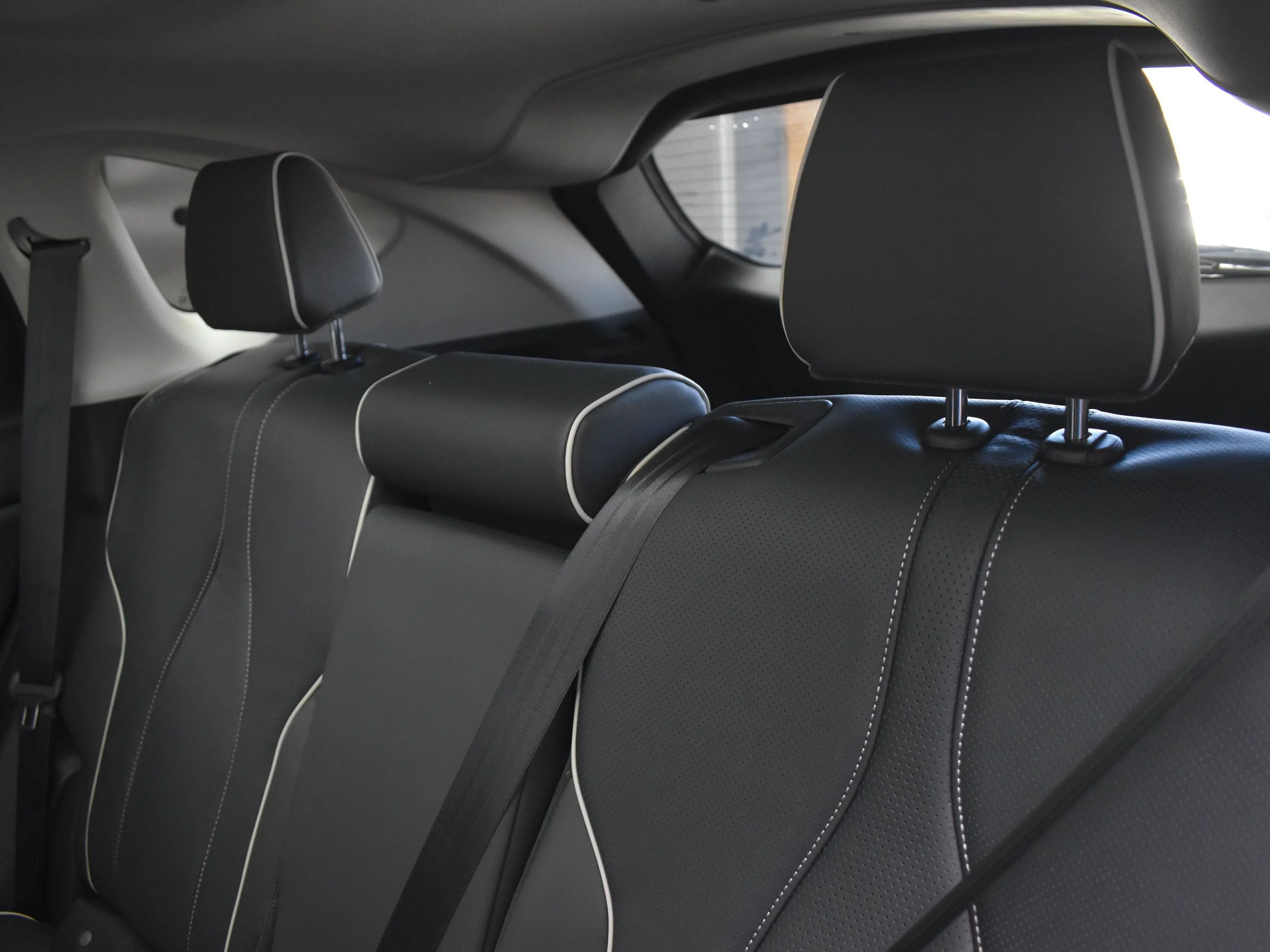 New 2026 Liquid Carbon Metallic Acura w/Advance Package image 21
