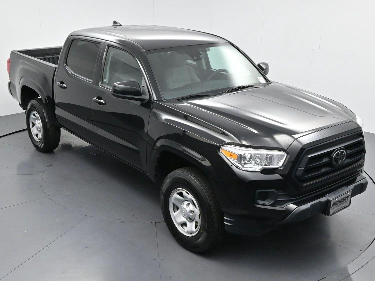 Used 2022 Midnight Black Metallic Toyota SR image 33