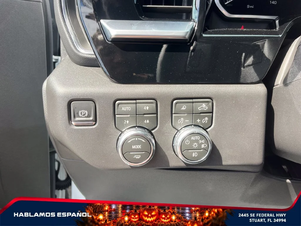 New 2026 Glacier White Tricoat GMC SLT image 24