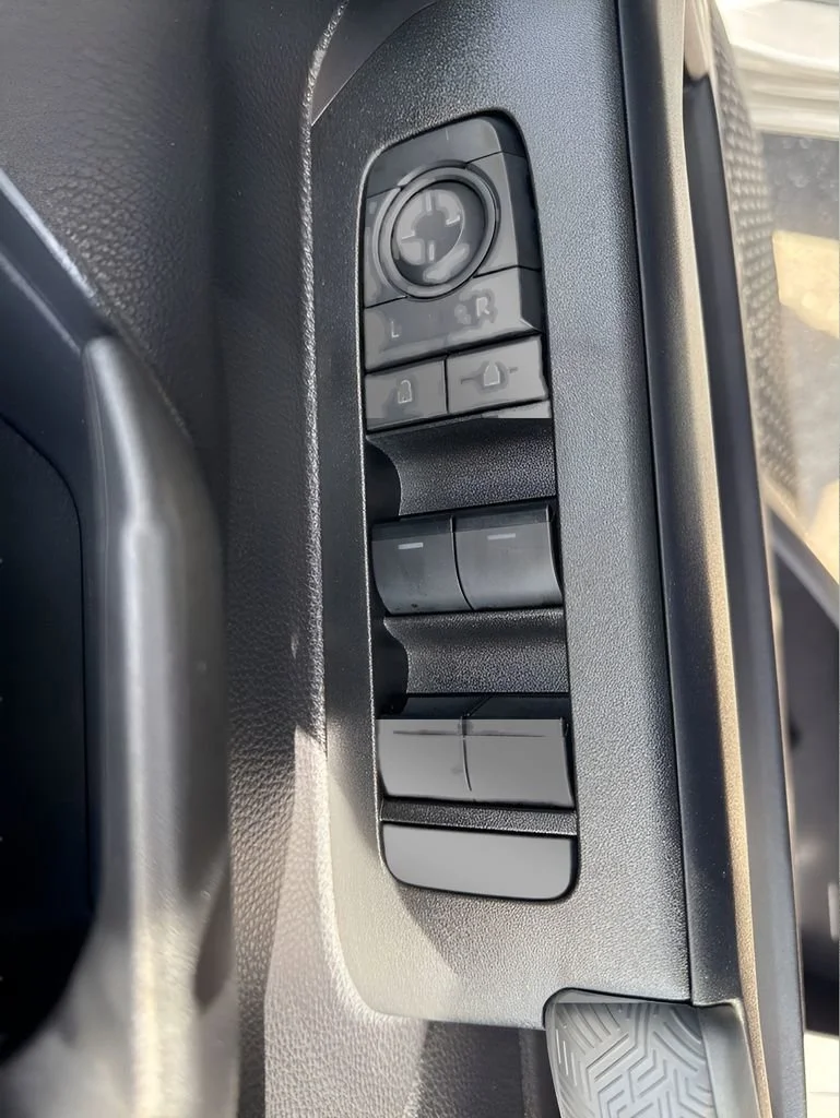 Used 2025 Silver Toyota SR5 image 25