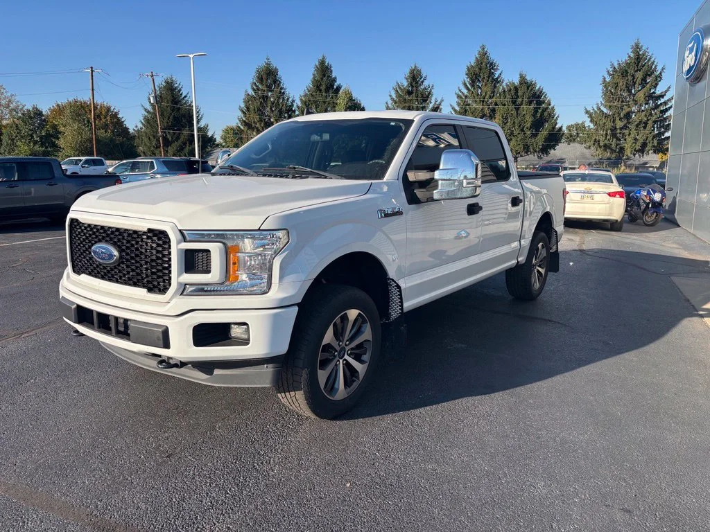 Used 2020 White Ford XL image 9