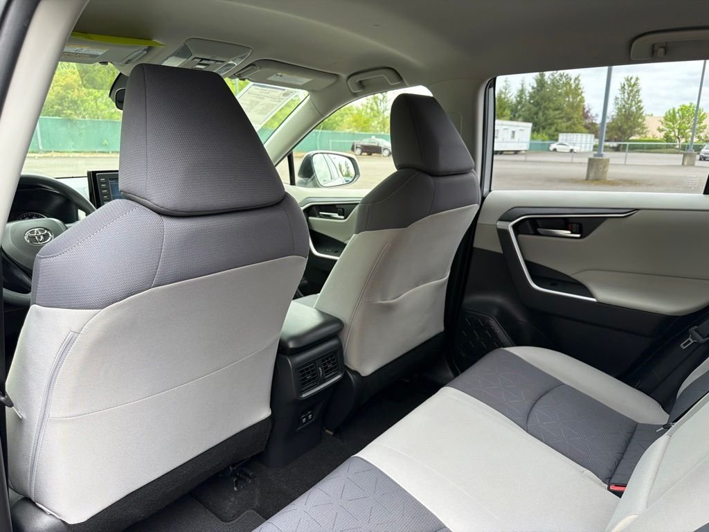 Used 2020 Silver Sky Metallic Toyota XLE image 38