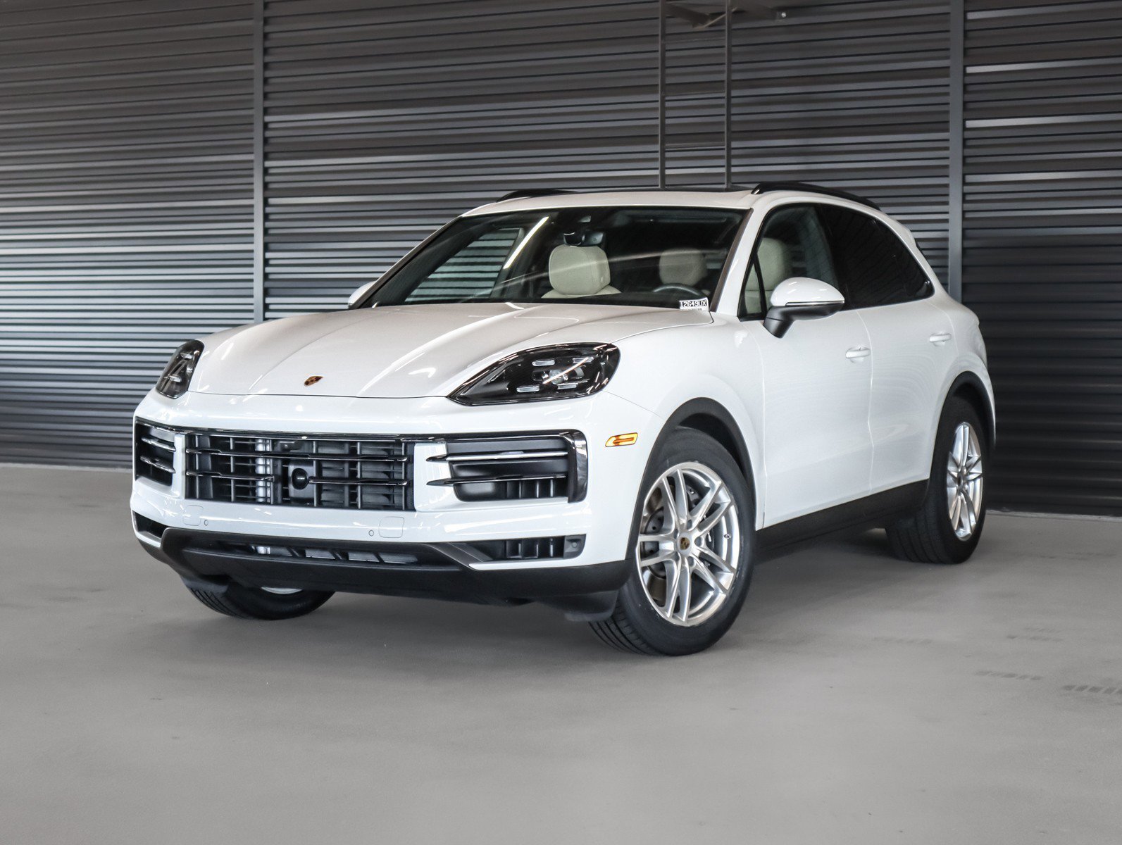 2024 Porsche Cayenne -'s photo