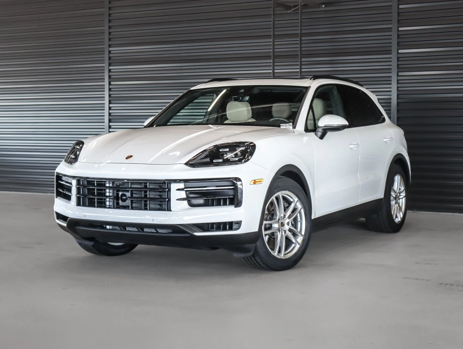 2024 Porsche Cayenne -'s photo