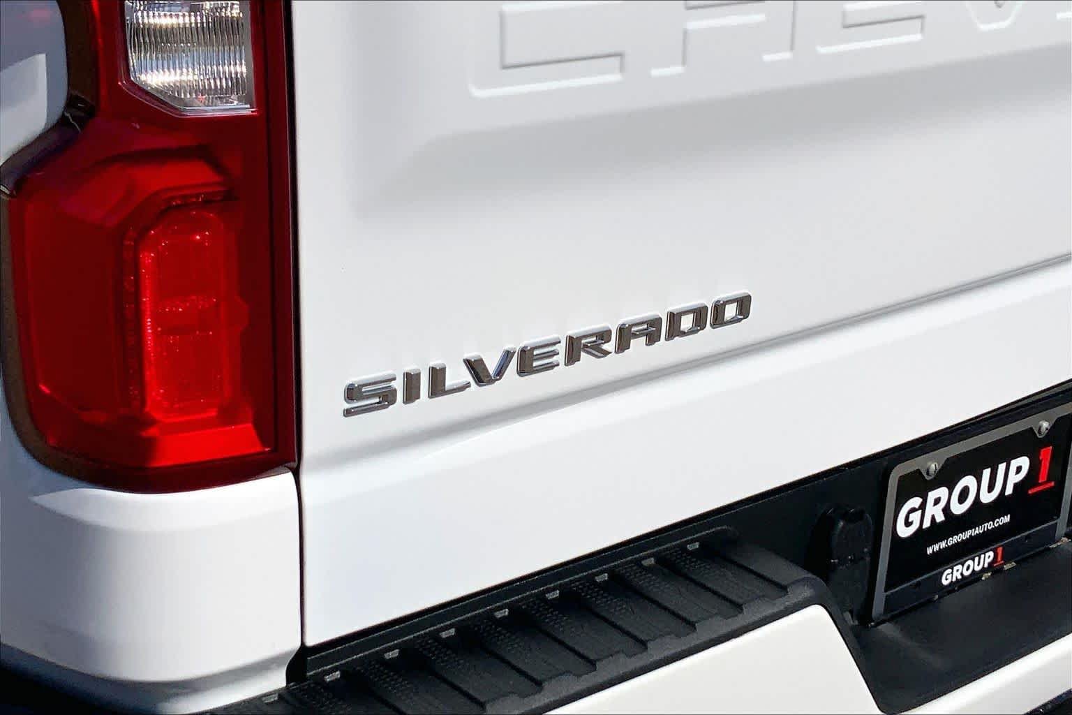 Used 2019 Summit White Chevrolet RST image 10