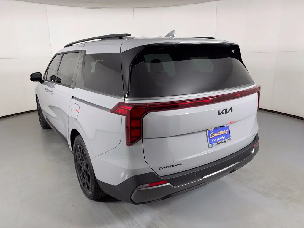 New 2027 Ceramic Silver Kia SX image 6