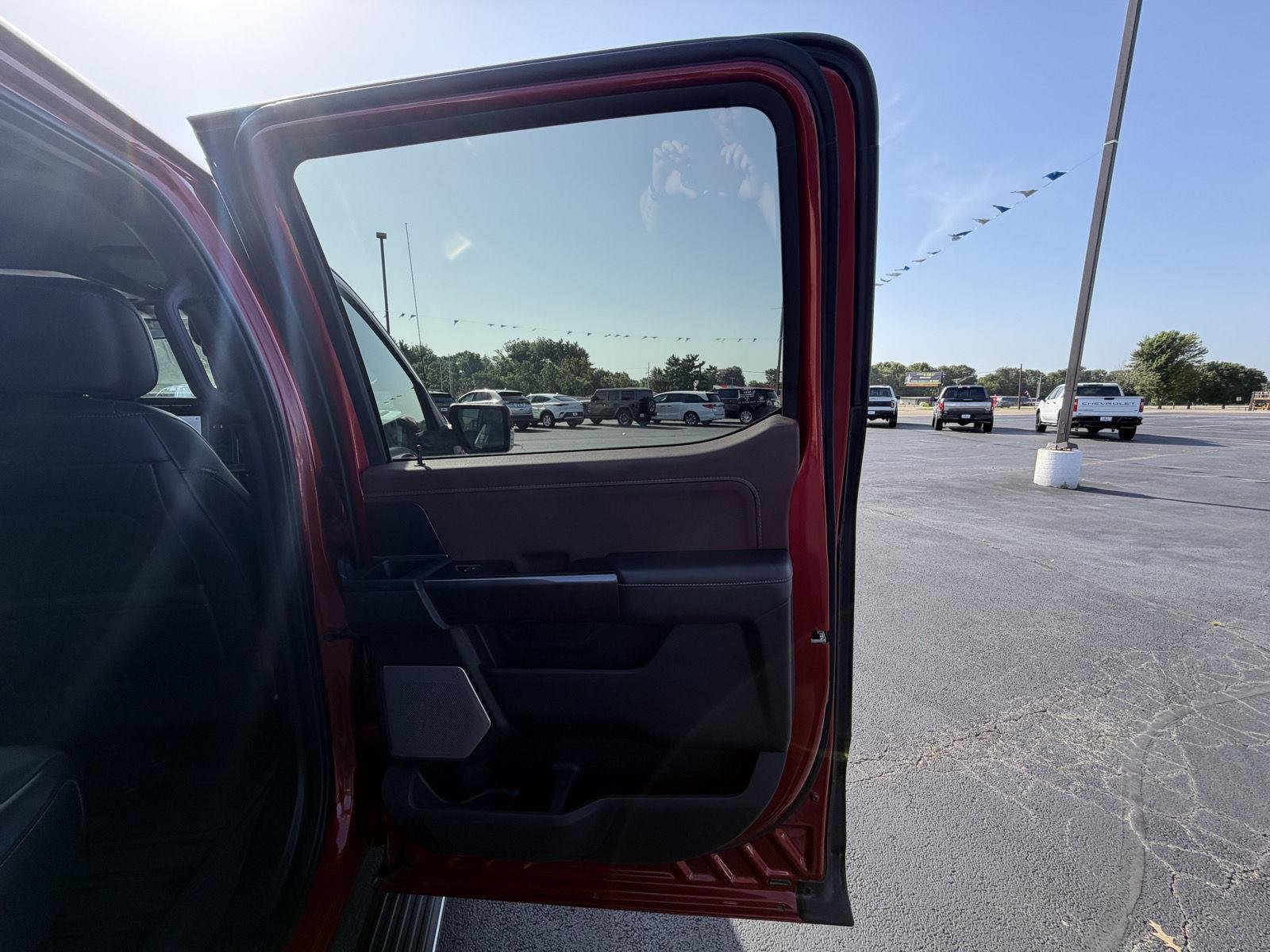 Used 2021 Rapid Red Metallic Tinted Clearcoat Ford LARIAT image 29