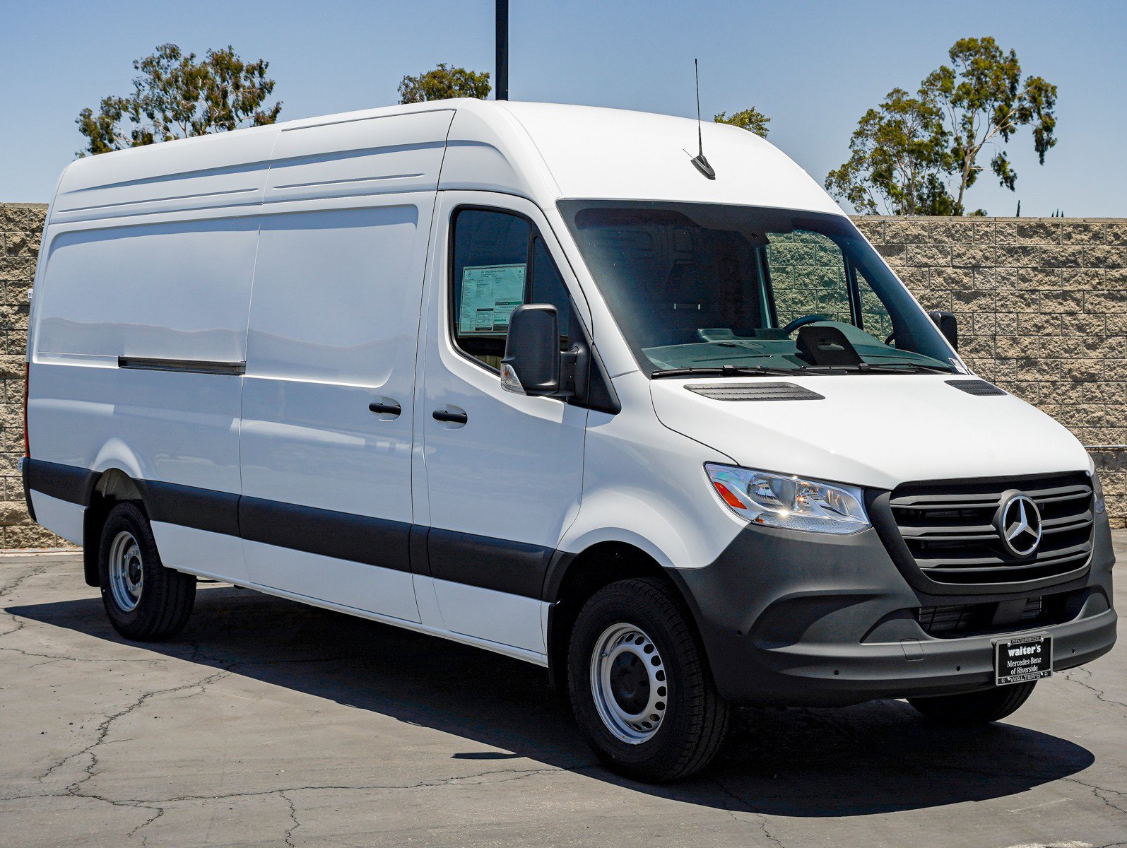 New 2026 Arctic White Mercedes-Benz 3500XD High Roof I4 Diesel HO 170 RWD image 3