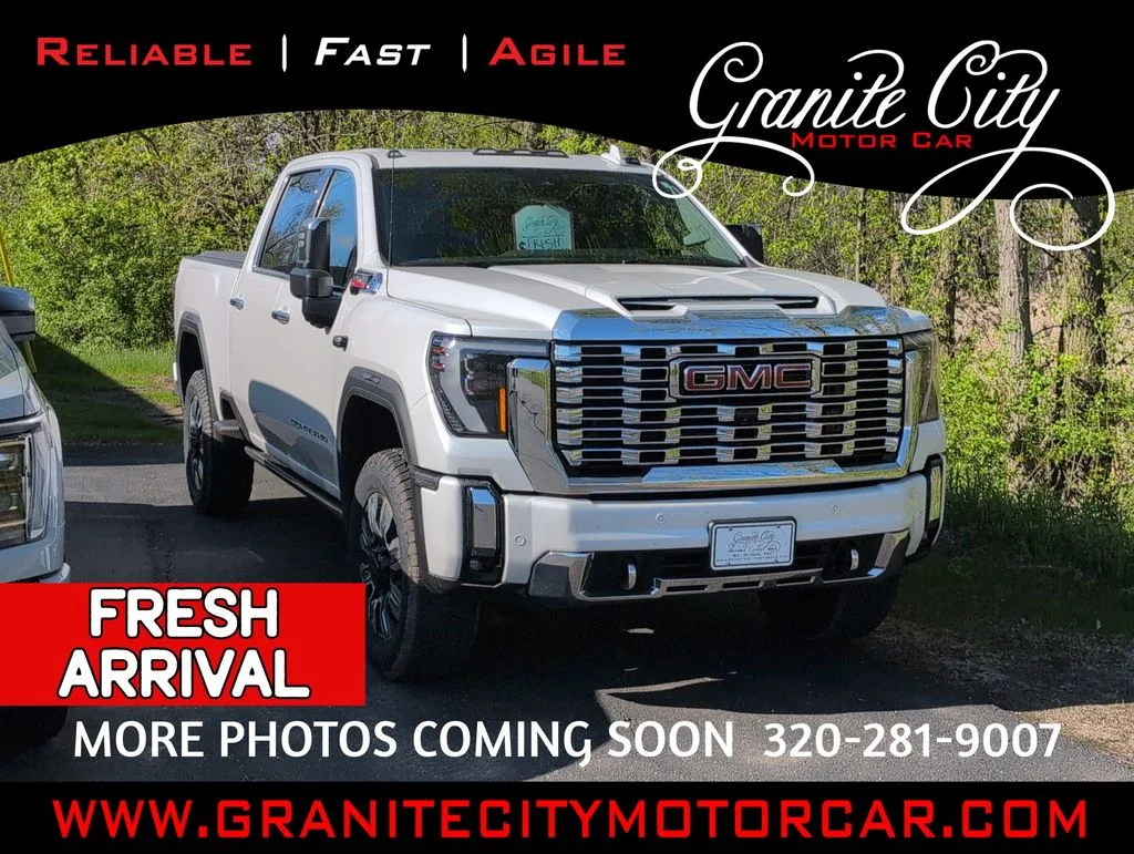 2024 GMC Sierra 4WD Crew Cab Standard Box Denali's photo