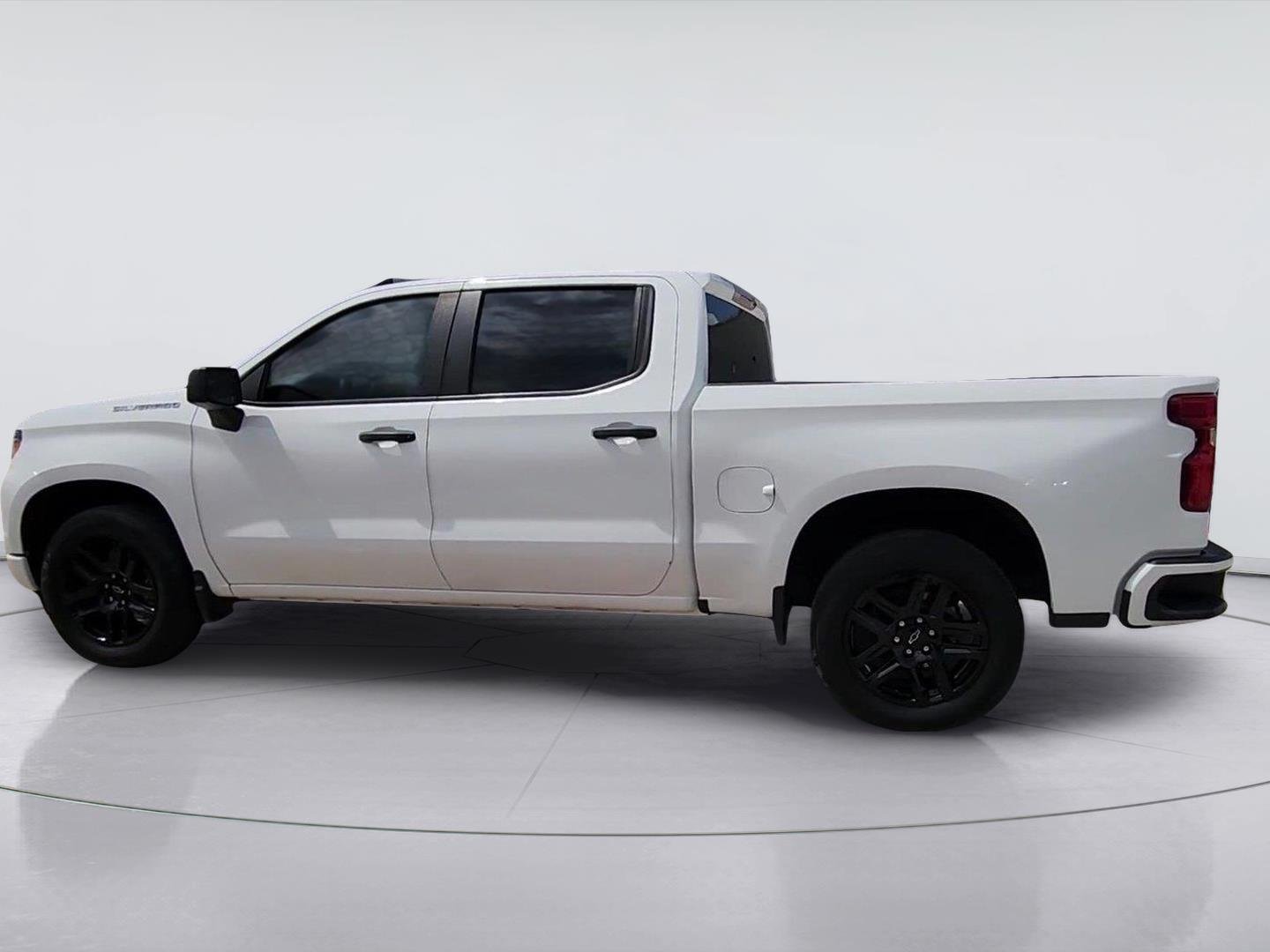 2024 Chevrolet Silverado 1500 photo 6 of 32