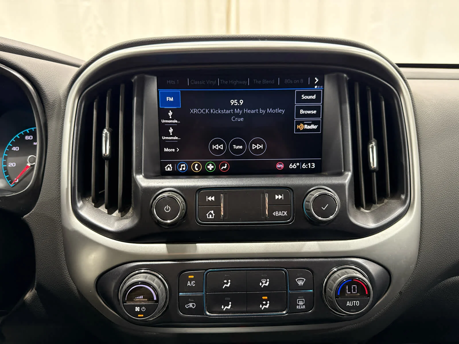 Used 2022 Black Chevrolet ZR2 image 25
