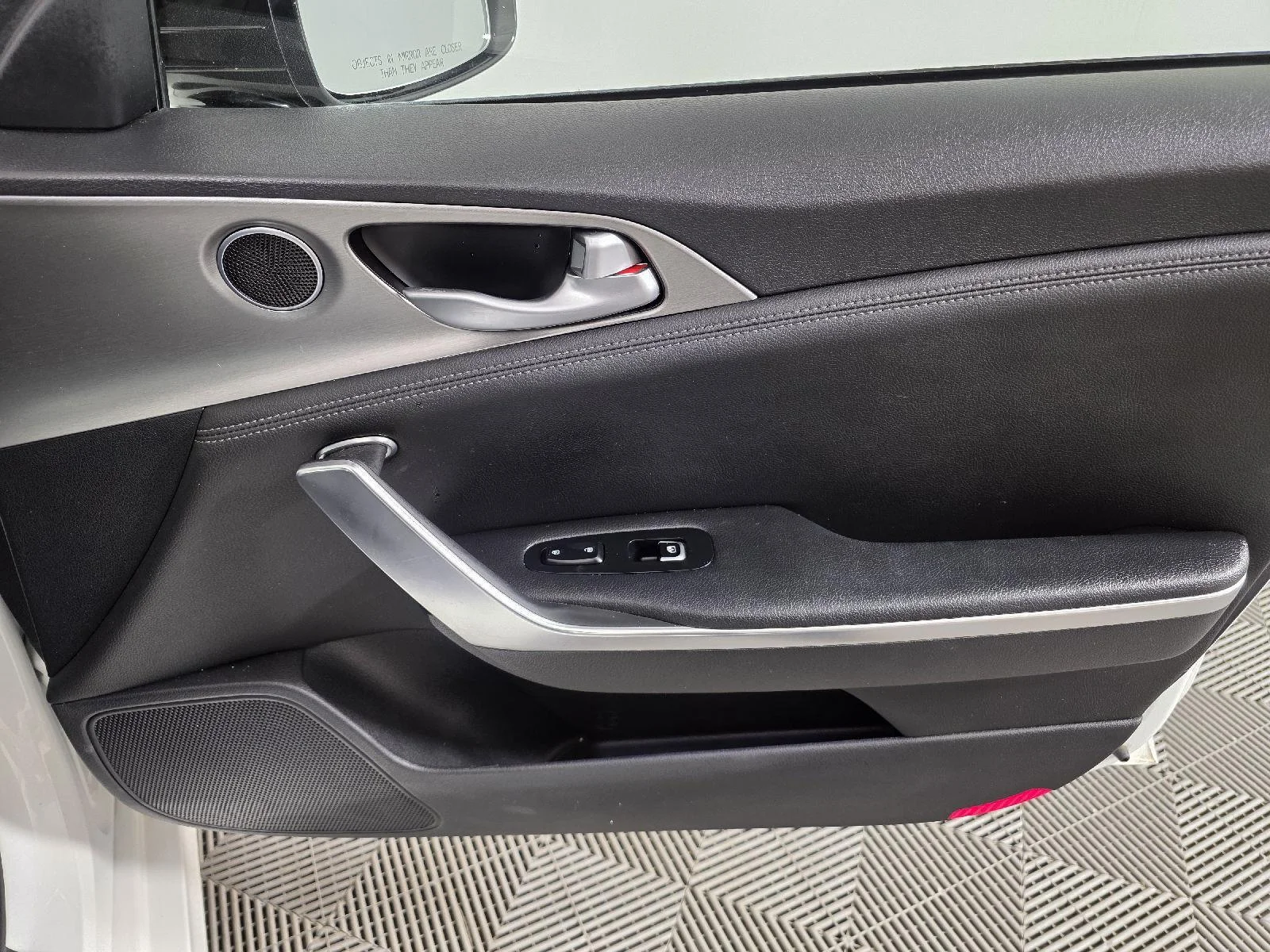 Used 2019 Snow White Pearl Kia GT image 24