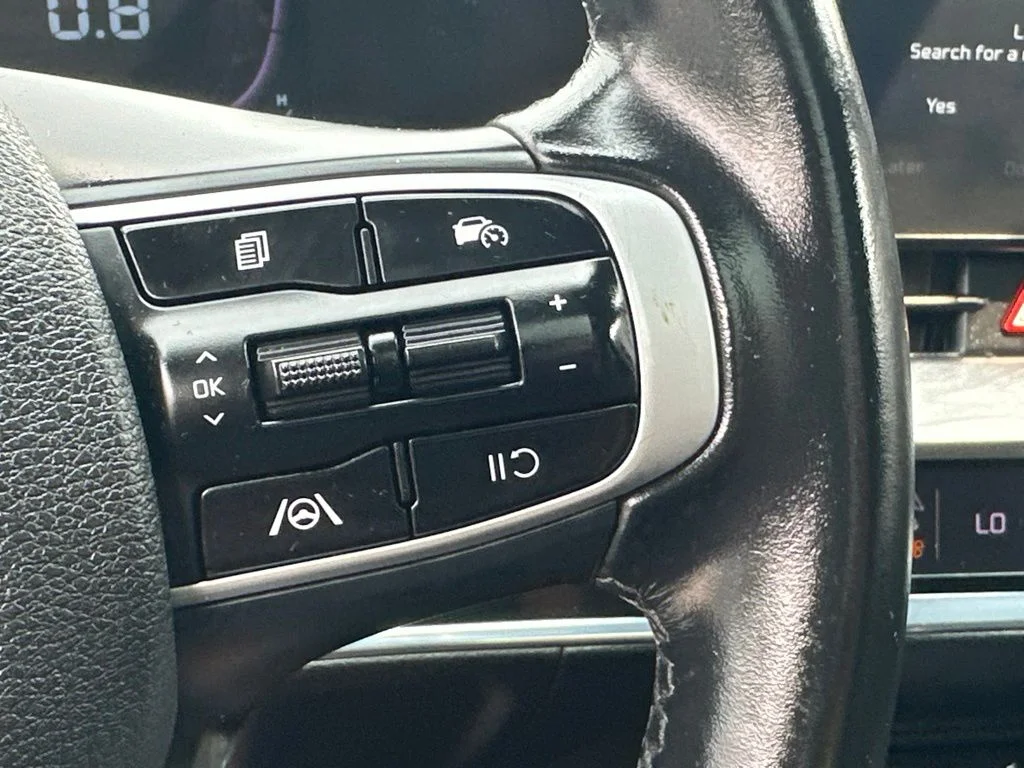Used 2023 Black Kia X-Line image 14