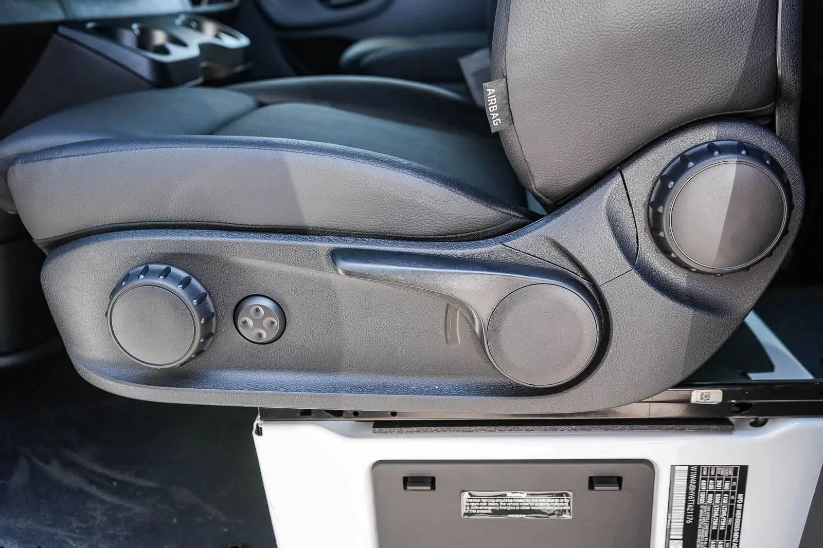 New 2026 Arctic White Mercedes-Benz Crew 144WB High Roof RWD 2.0L I4 Diesel Turbo HO image 25