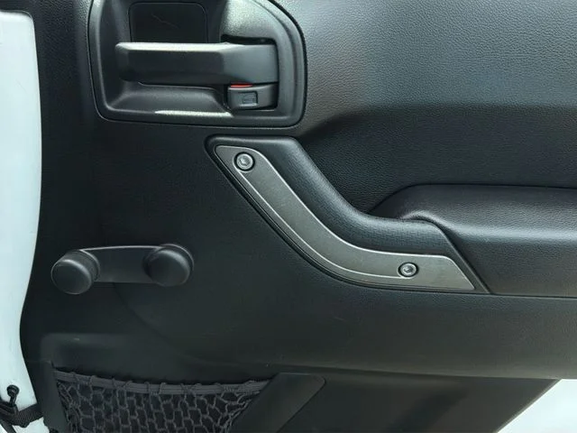 Used 2017 White Jeep Sport image 33