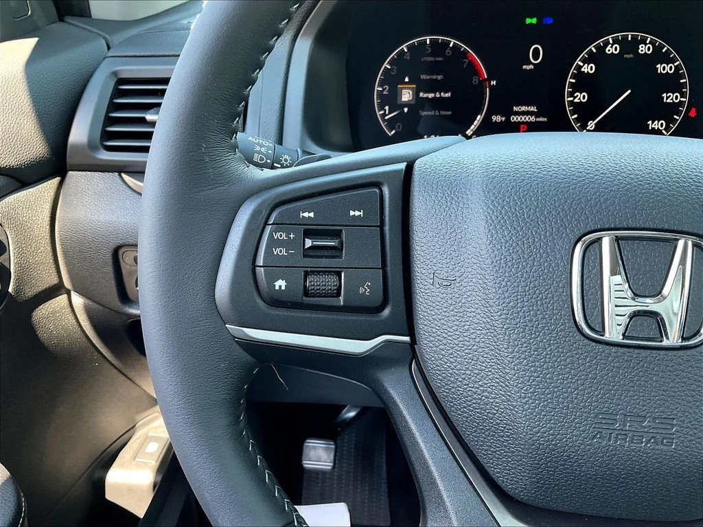 New 2026 Sonic Gray Pearl Honda RTL image 11