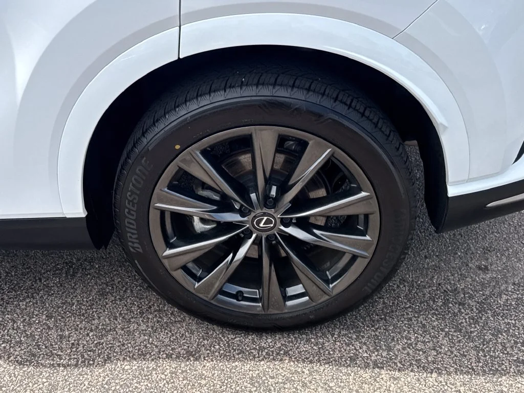 Used 2025 White Lexus 350h F SPORT Design image 38