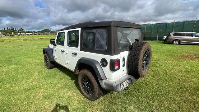 Used 2019 White Jeep Unlimited Sport image 3