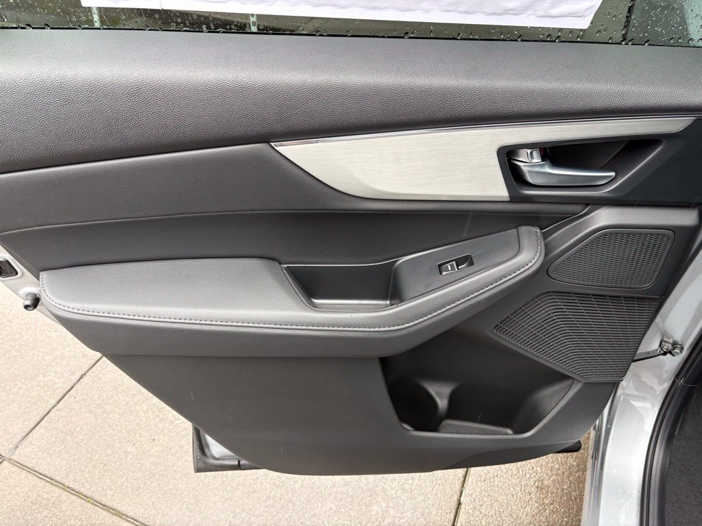 New 2026 Solar Silver Metallic Acura Base image 13