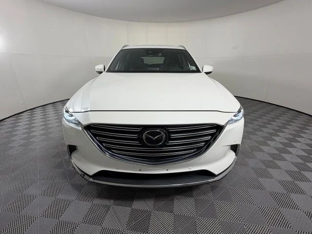 Used 2020 Snowflake White Pearl Mazda Signature image 2