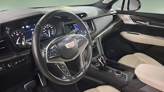 Used 2022 CRYSTAL WHITE TRICOAT Cadillac AWD Sport image 26