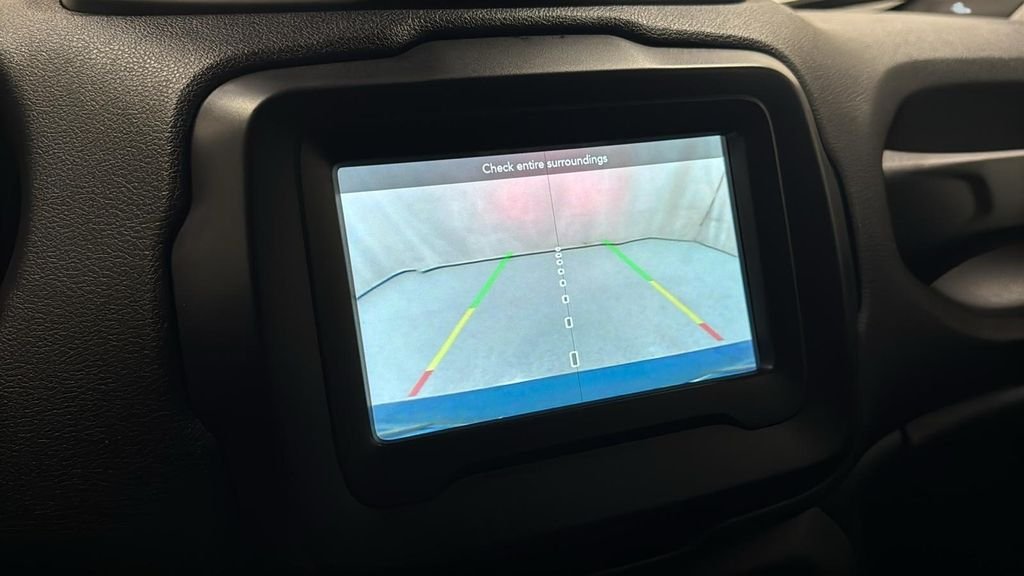 Used 2019 Green Jeep Latitude image 20