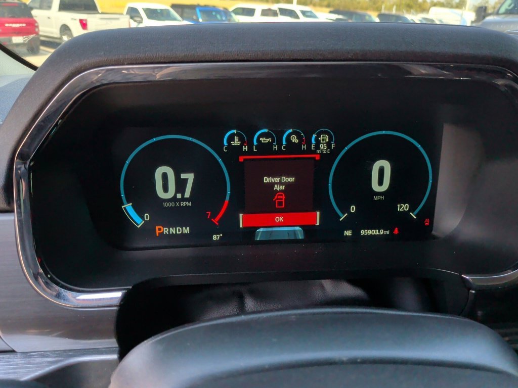 Used 2023 Oxford White Ford Lariat image 20