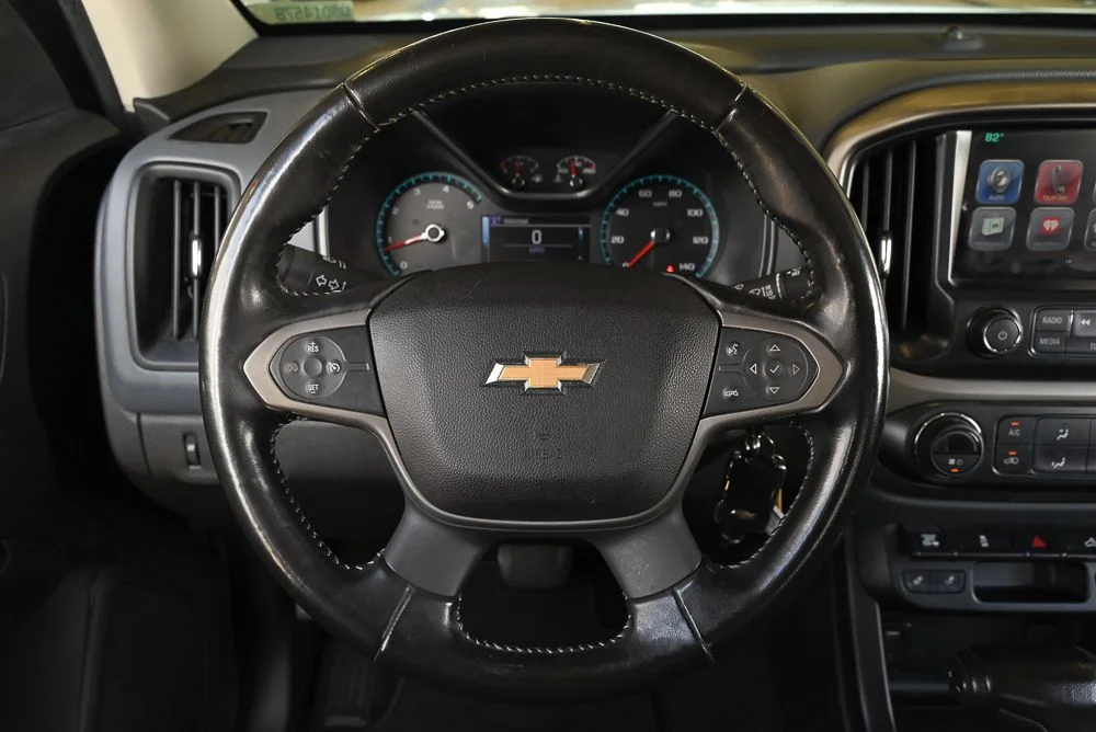Used 2017 White Chevrolet Z71 image 14