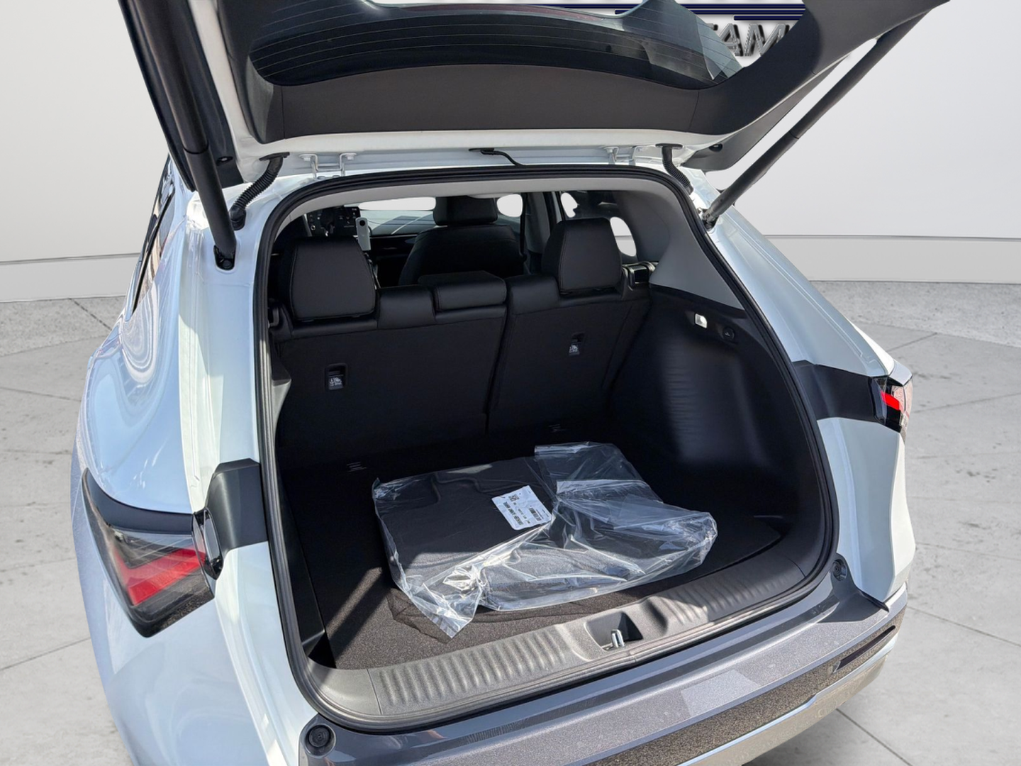 New 2026 Platinum White Pearl Acura Base image 34