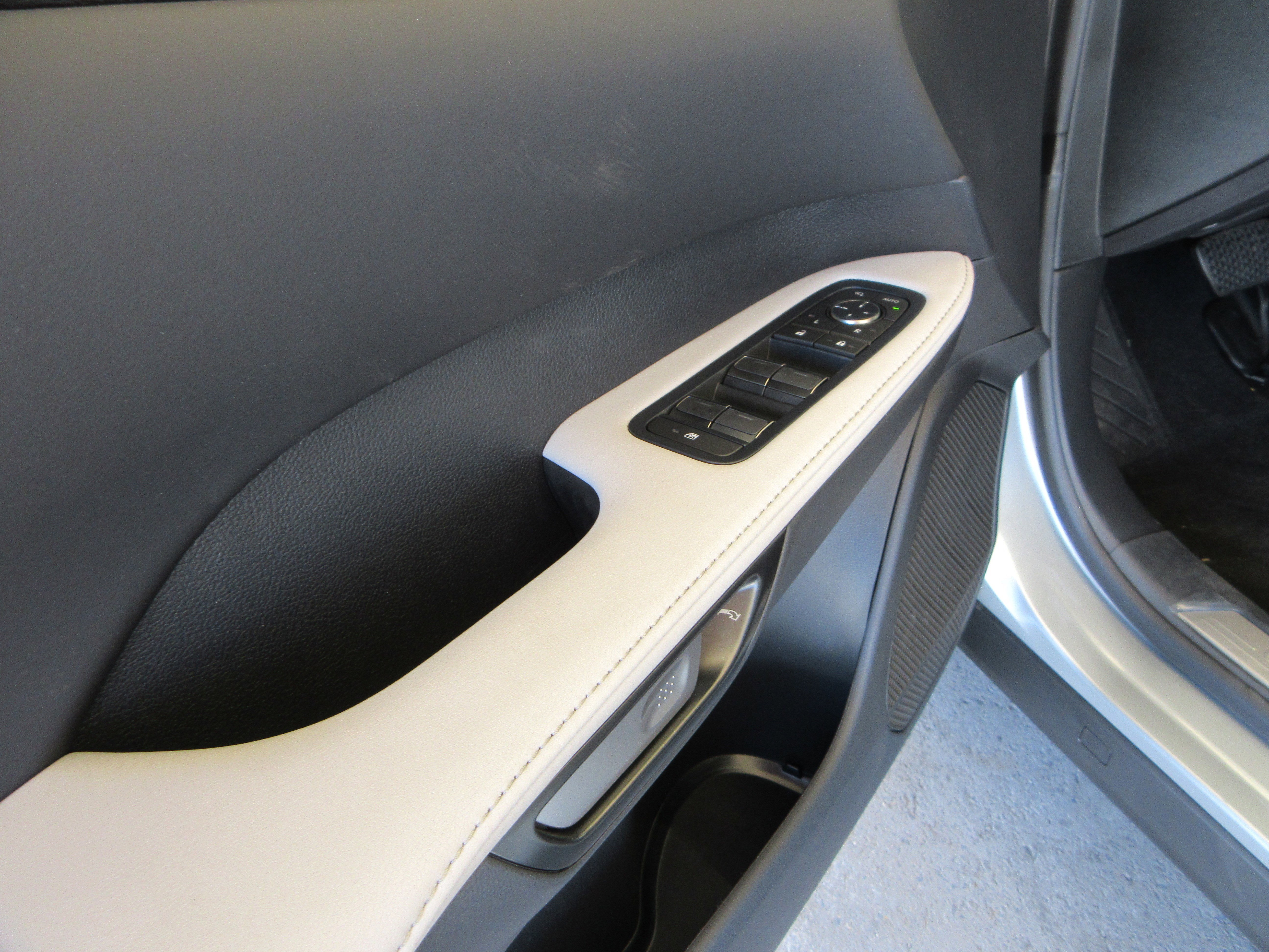 New 2026 Iridium Lexus PREMIUM image 26