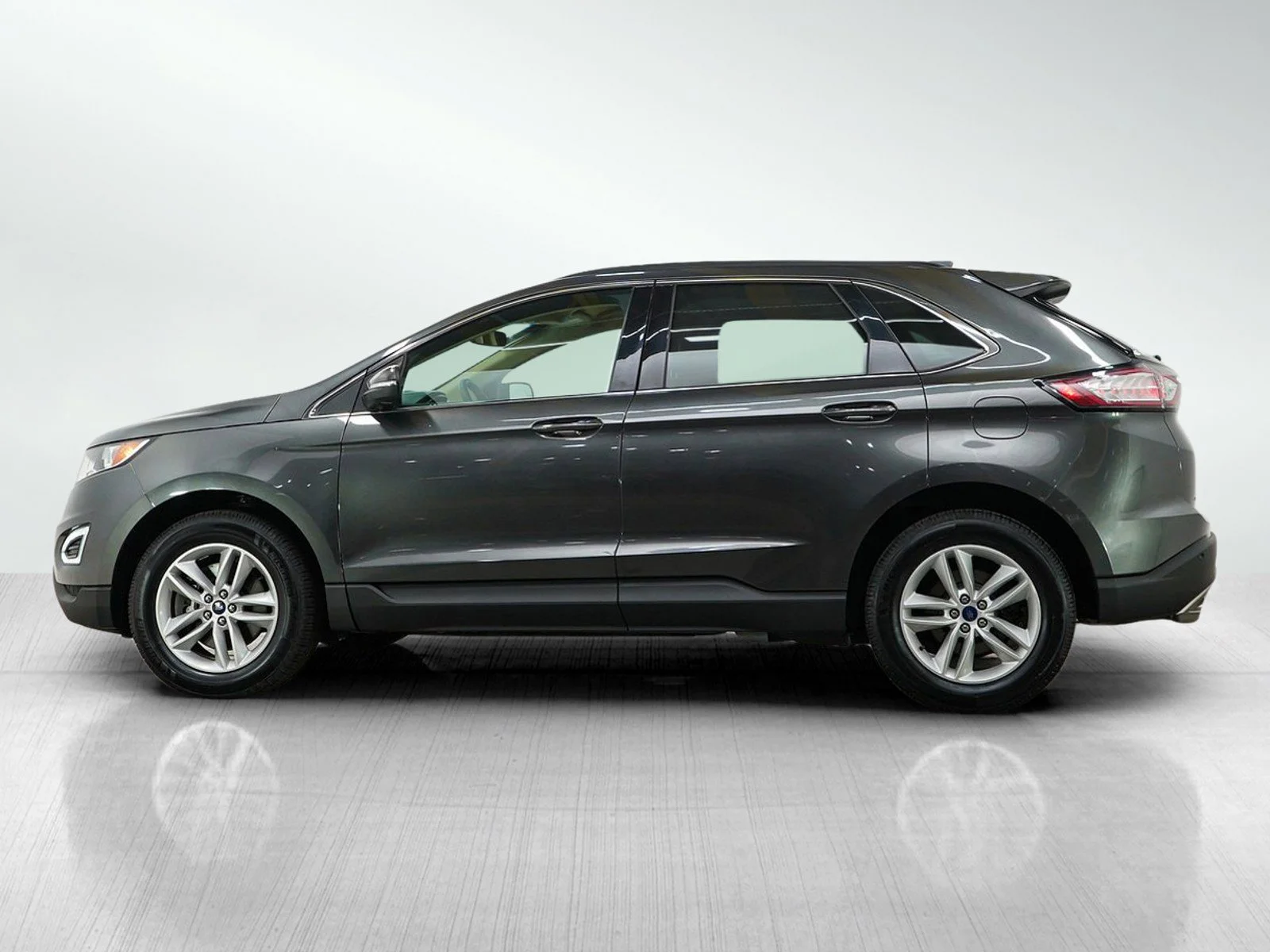 Used 2018 Ford Edge SEL with VIN 2FMPK4J89JBB89747 for sale in Wayzata, Minnesota