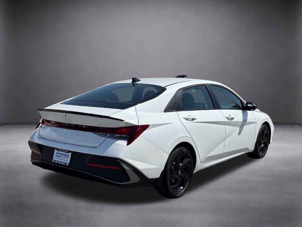 New 2026 White Hyundai SEL Sport Plus image 8