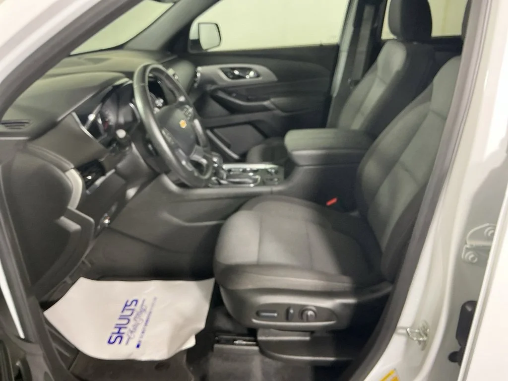 Used 2023 White Chevrolet LT image 8