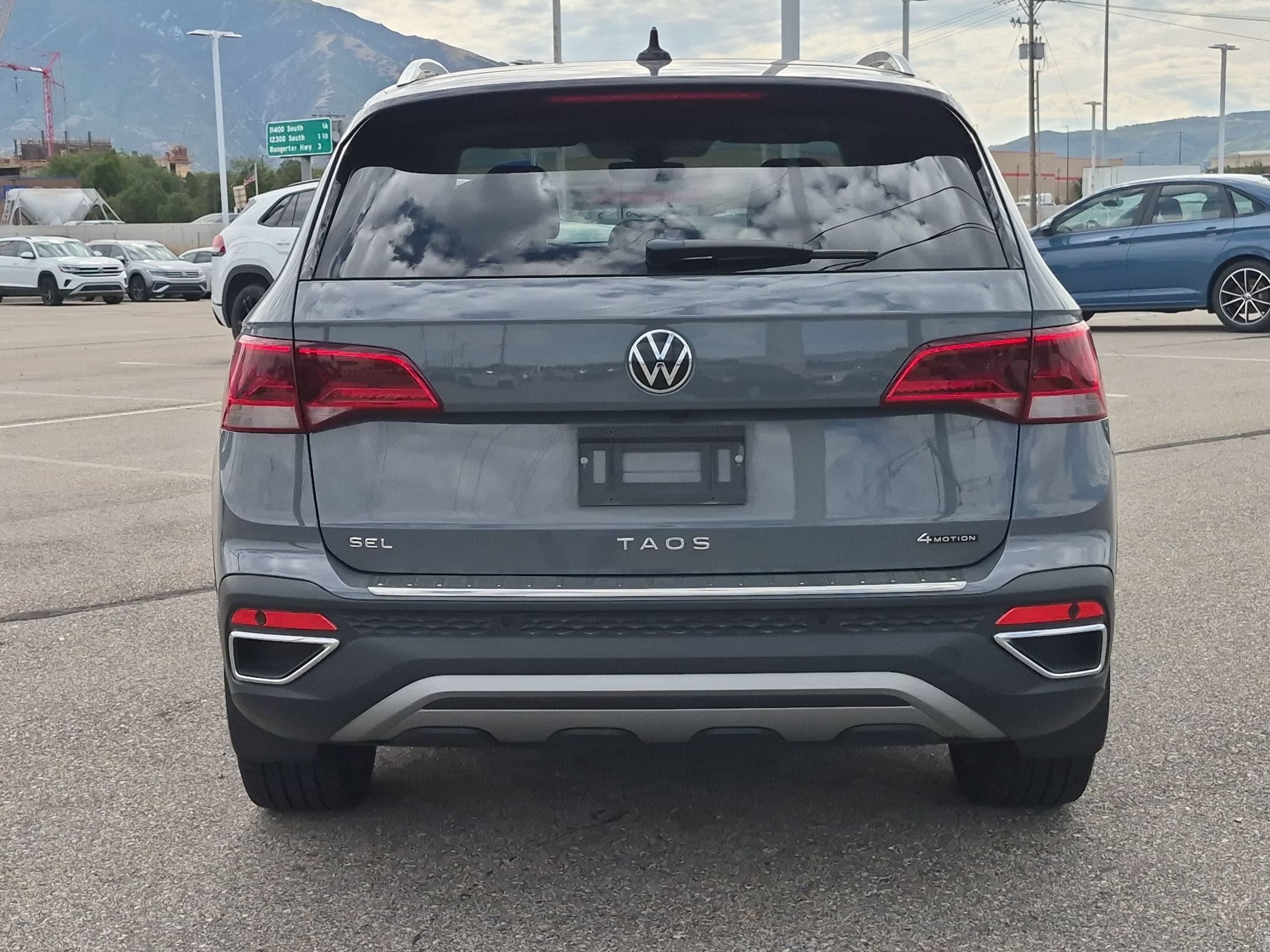 Used 2024 Gray Volkswagen SEL image 4