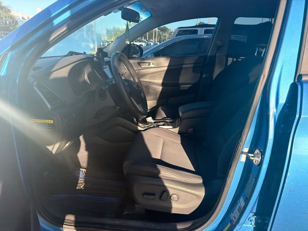 Used 2018 Caribbean Blue Hyundai SEL image 9