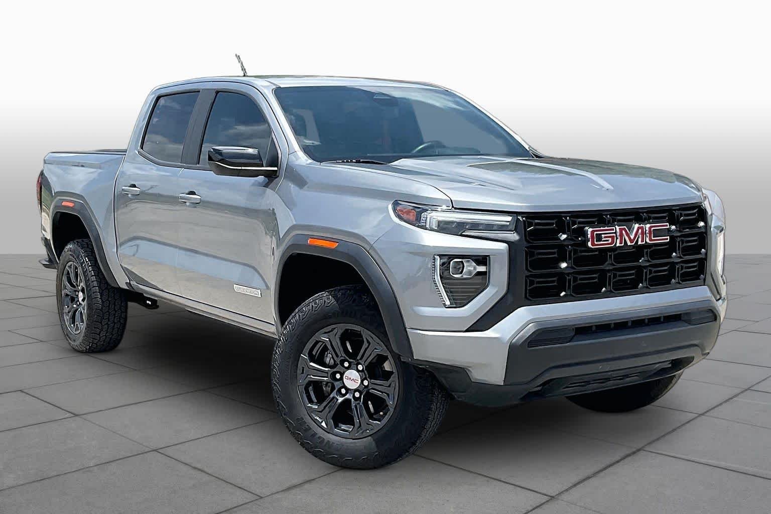 Used 2024 Sterling Metallic GMC Elevation image 3