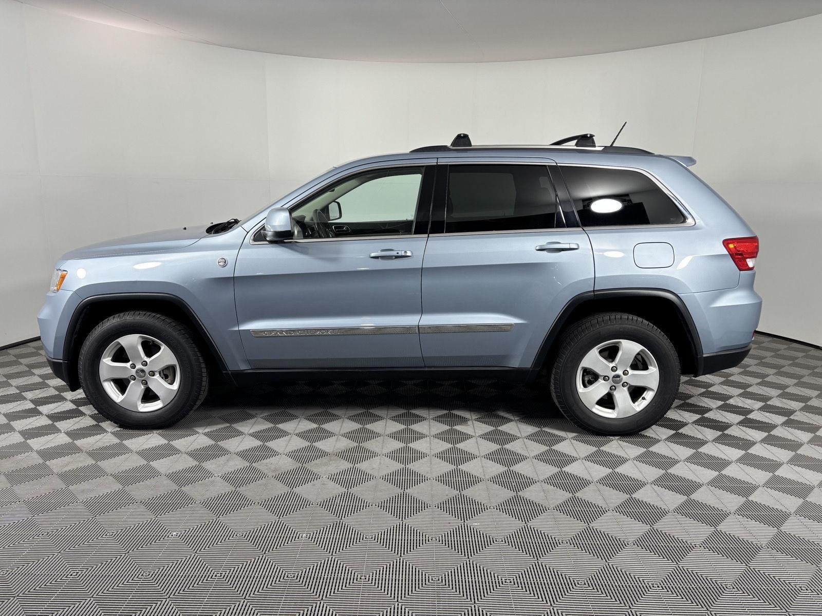 Used 2013 Jeep Grand Cherokee Laredo with VIN 1C4RJFAG0DC549172 for sale in Salida, CO