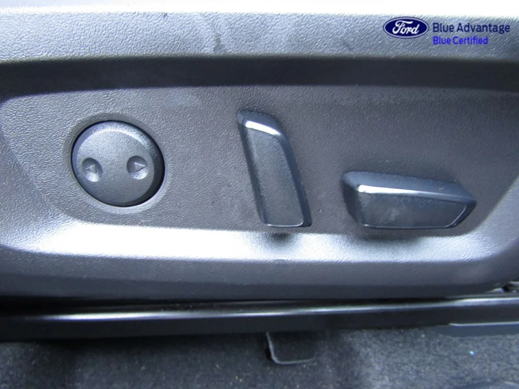 Certified Used 2024 Labrador Black Pearl Mitsubishi SEL image 36