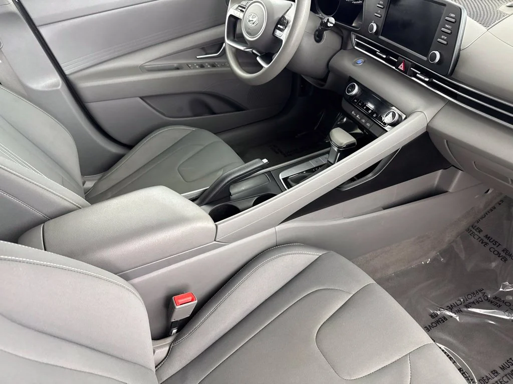 Used 2022 Gray Hyundai SEL image 23
