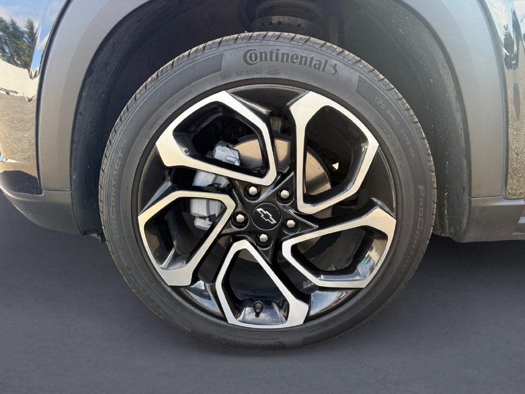 Used 2024 Black Chevrolet 2RS image 11